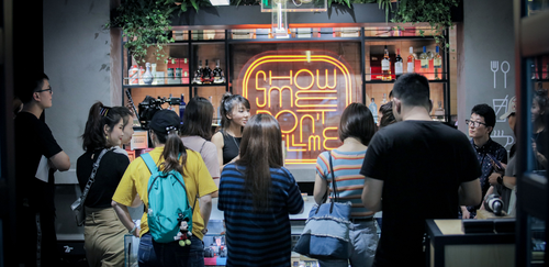 SEVENFRIDAY - SPACES "THE PLACE TO BE"